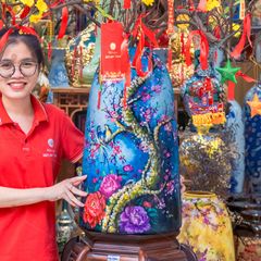 Bình Hoa Dáng Chuông Vẽ Tay Họa Tiết Chim Én Hoa Màu